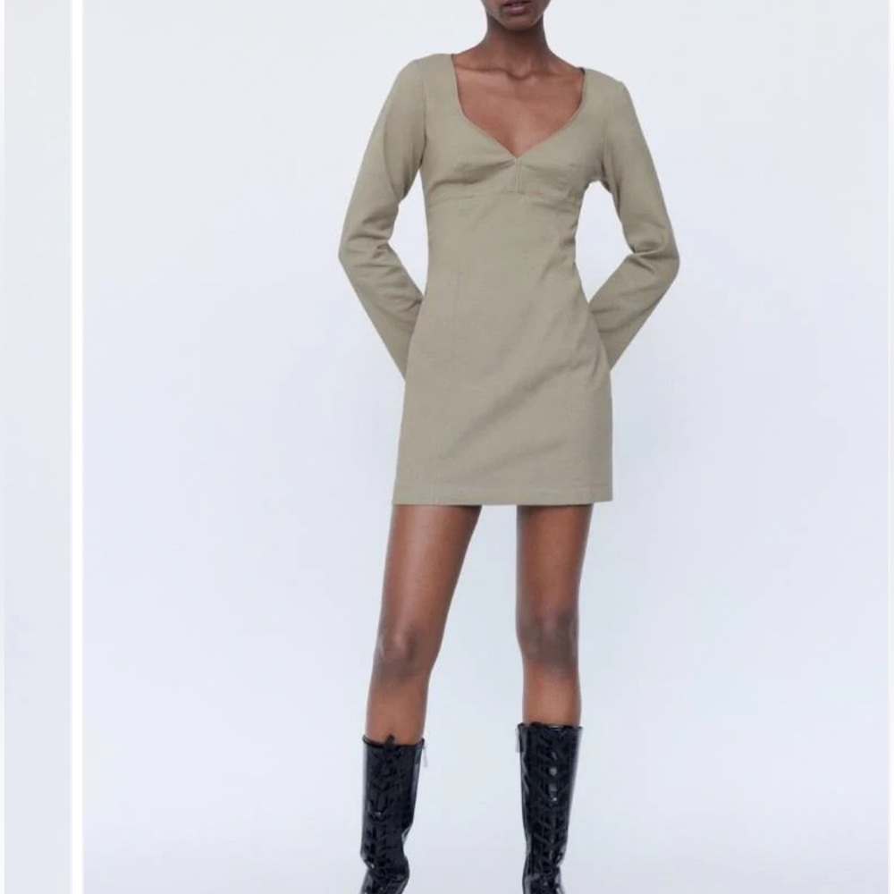 ZARA SHORT DRESS WITH SWEETHEART NECKLINE